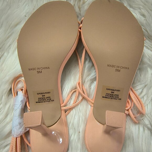 NIB Women's Steve Madden's Superb Org Patent = Size 9  Peach Coral - Picture 6 of 8